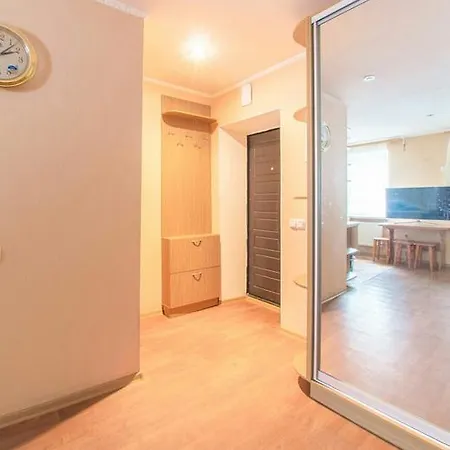 Апартаменти Near The Sea And The City Center - Primorskiy District *